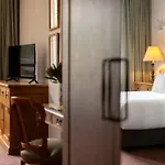 The Russell Boutique Hotel